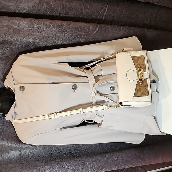 Coach Jade Shoulder Bag With Signature Canvas Detail #F90782 - Picture 5 of 15